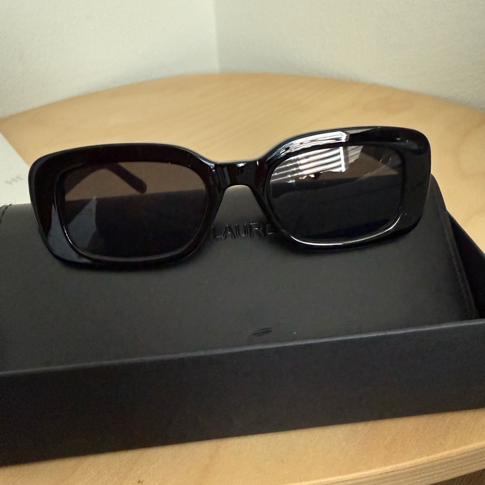 YSL Black Women's Fashion Sunglasses - Classic Rectangle Style - Picture 3 of 3